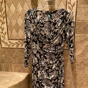 Beautiful black & white dress.